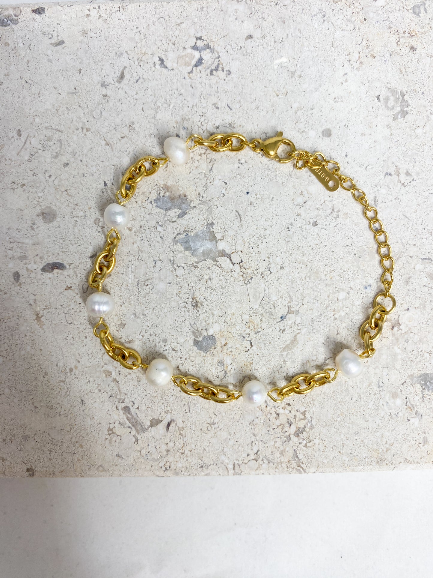 Small link pearl bracelet
