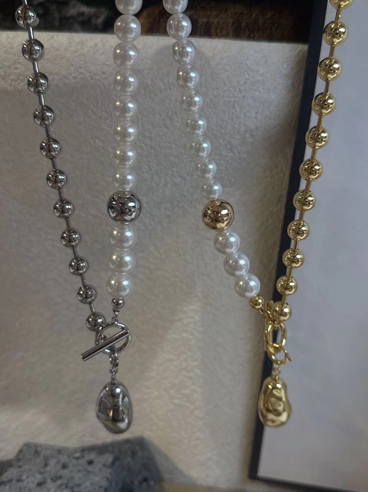 Pearl beaded necklace