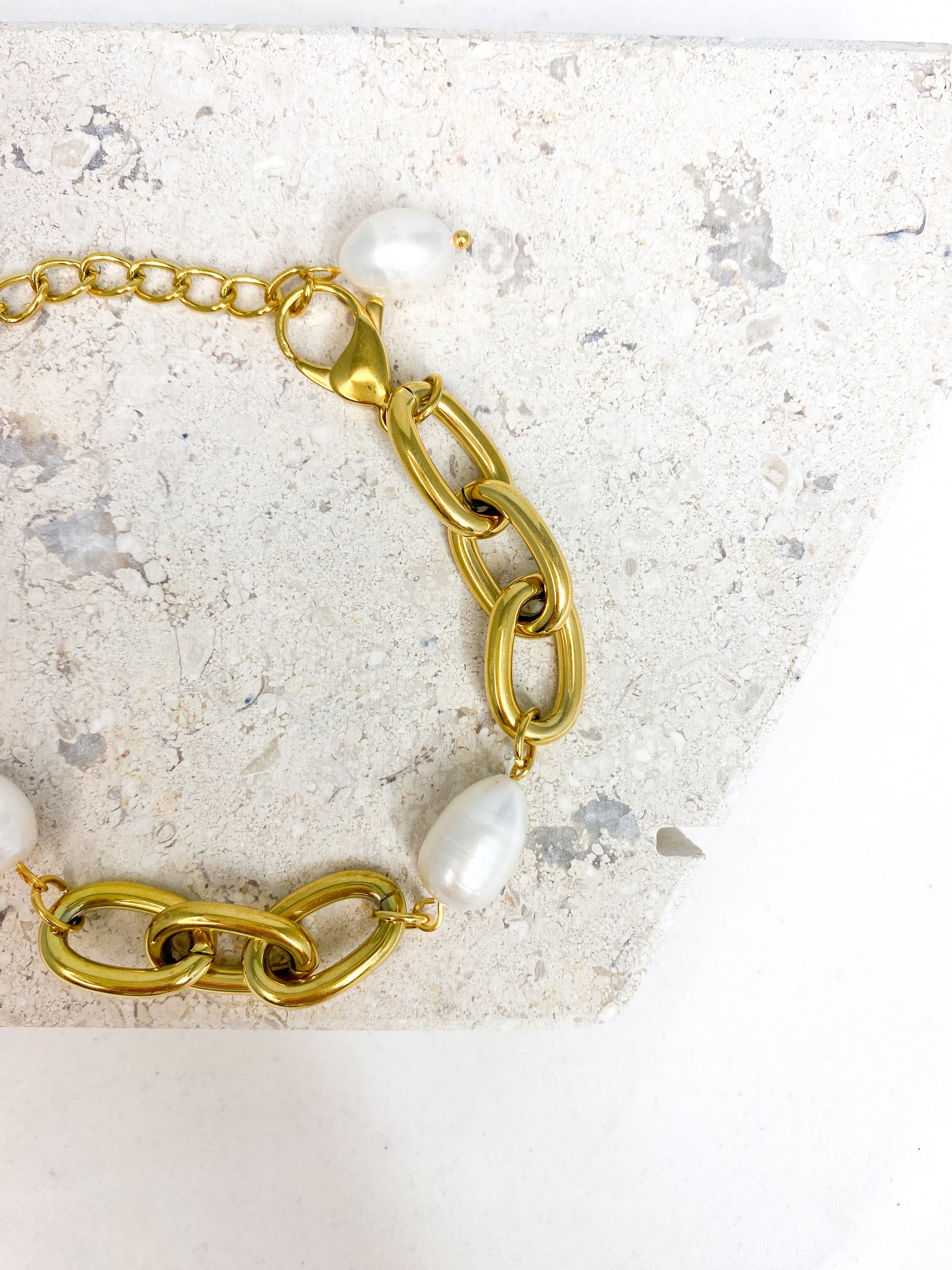 Gold Link Pearl Bracelet